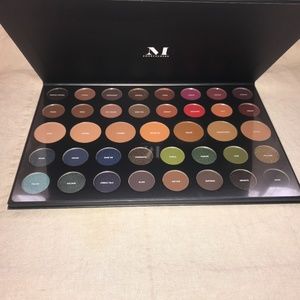 39 A dare to create pallet